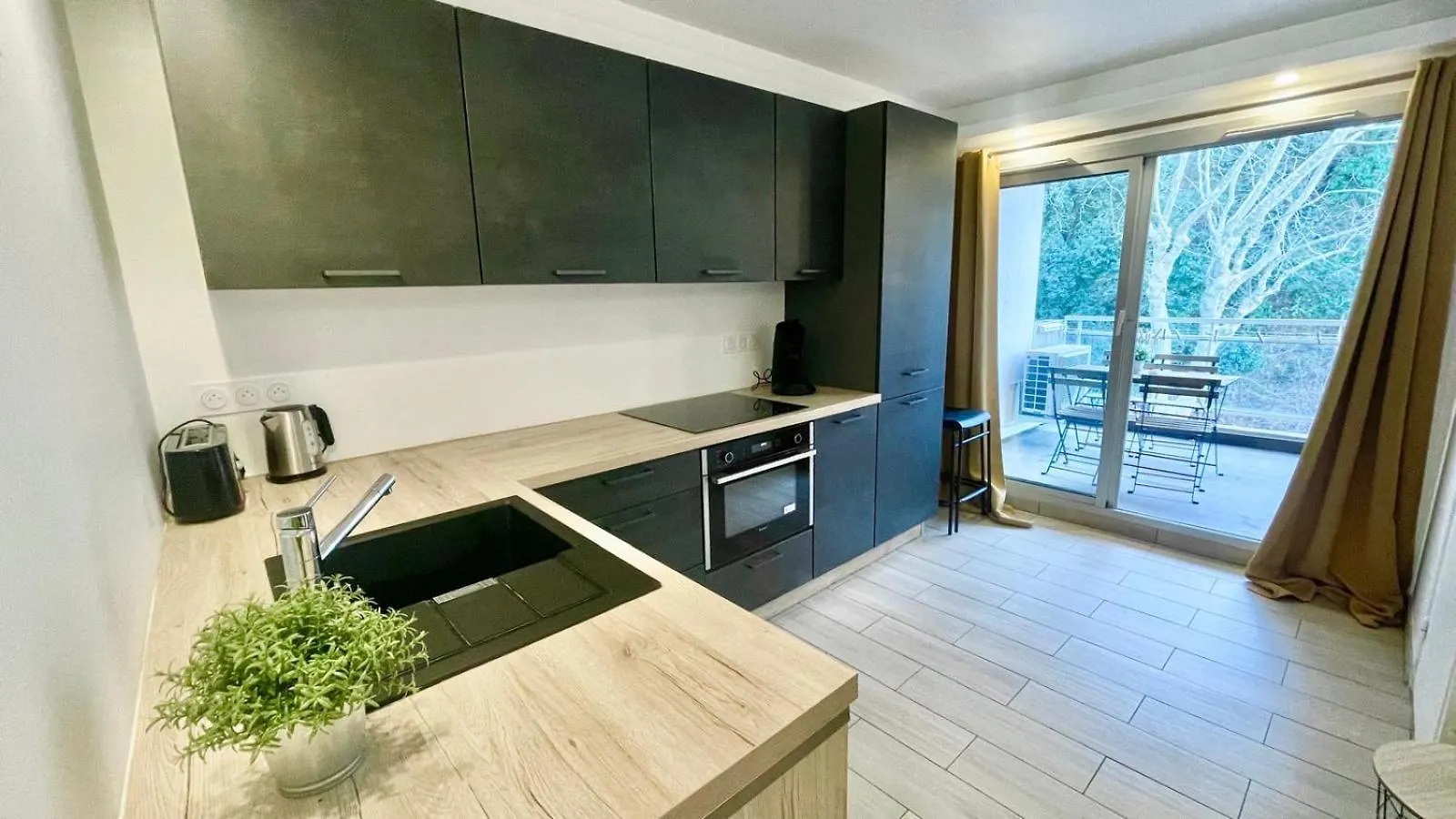 Apartamento T2 Moderne Avec Piscine, Tennis Et Garage Cagnes-sur-Mer